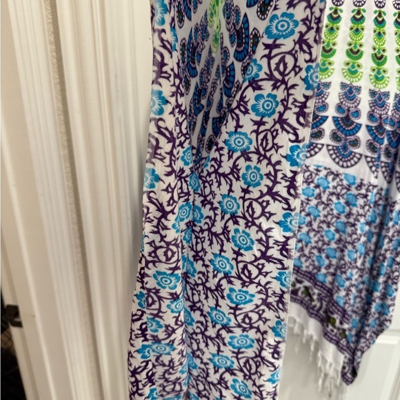 Colorful Patterned Tunic Top - Picture 2 of 6